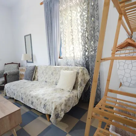 Panorama & * Myrties